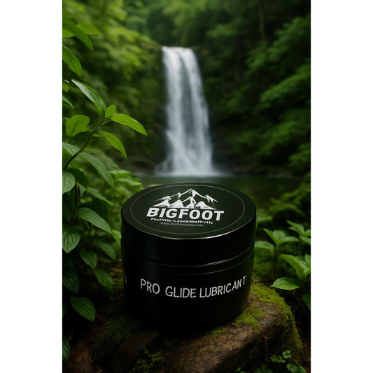 Pro Glide Tattoo Machine Lubricant by Bigfoot – smooth glide and skin protection during tattooing